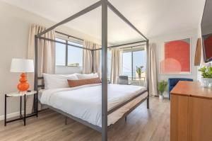 3BR Townhouse in Prime Manhattan Beach Location