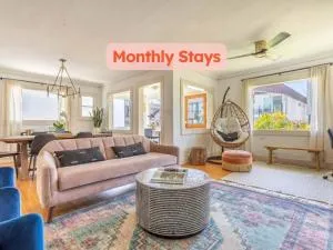 Charming 1920s Hermosa Bungalow Steps from The Strand - 贺茂沙海滩