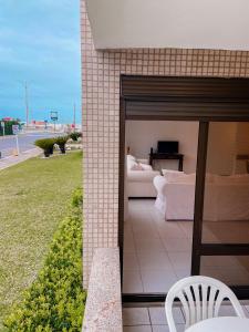 Excelente apto à beira-mar, ao lado BaliHai Atl