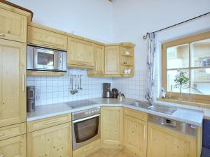 Chalet in Austria near Ski Bus and Sauna