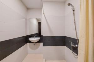 Cozy Design 1BR Apartment at Scientia Residence By Travelio