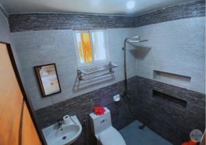 Three Ms Hotel and Restaurant