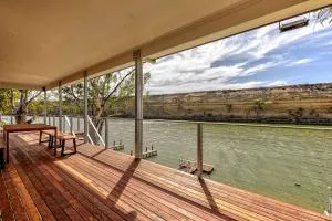 All's Well 142 Page Drive - Nildottie