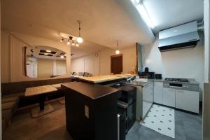 oyadoya gifu kinryu 岐阜駅徒歩10分 デザイナーホテル 大人数貸切 最大7名 駐車場2台有り