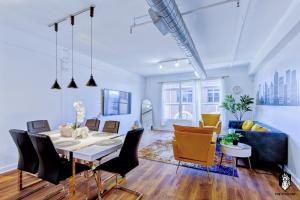 The Stallion #208 - Walk to Attractions - Modern Luxe Loft in Memphis Downtown with free covered gated parking