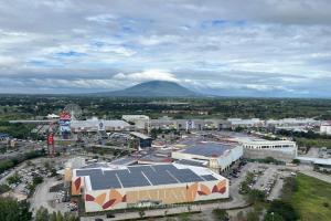 La Luna I - Premium Studio with Huge Balcony & Mt Arayat View