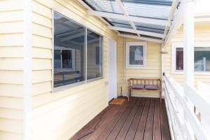Cosy, historical & affordable one bedroom apartment, 5kms from Castlemaine, 2 kms from the Calder