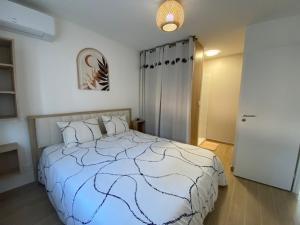 Villa neuve au calme avec jardin, climatisation et Wi-Fi - FR-1-503-182
