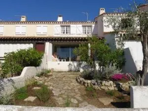 Maison 5 pièces à 500m de la plage, garage, terrasse à Saint Pierre la Mer - FR-1-229D-153 - 弗勒里