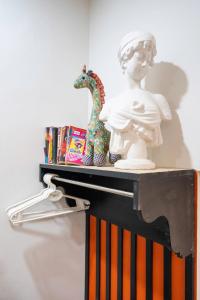 RARE artistic European style 3BR 200m2 5 minute to Hoan Kiem