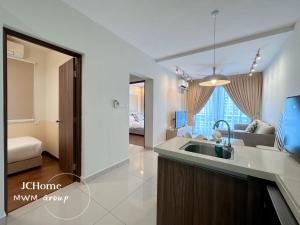 Central Park Stay chill, stay here Netflix House JCHome by MWM
