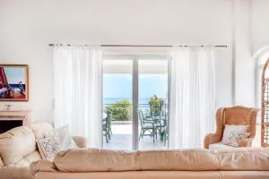 The Beach House - Anissaras