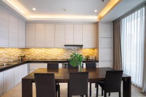 Dago Suite 3BR Luxury Apartment