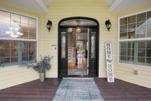 Bison Ridge Retreat - Spacious and in Nature