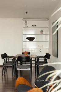 CR Concept Serviced Apartment - Vinhomes and Landmark 81