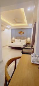 Hotel Mavens House Artemis Hospital Road