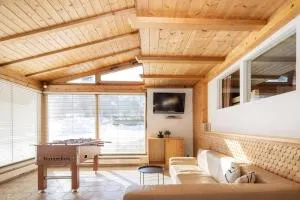 Idyllische Gruppenunterkunft für bis zu 20 Personen - Zum Hüttenklaus - Untergschwend