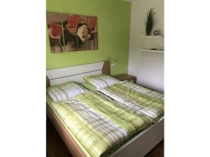 with lake view Comfortable holiday residence