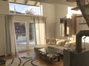 with lake view Comfortable holiday residence