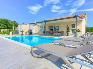 Villa Elegant Comfortable holiday residence - Vrh