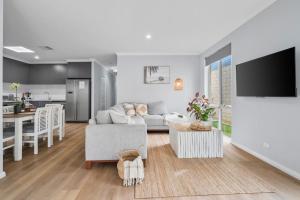 Coastal inspired home close to Fremantle