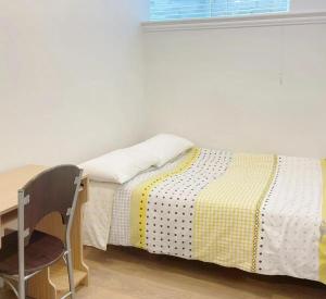 Beautiful place with Kitchen, Washing Machine, Internet near UBC, beach and DT