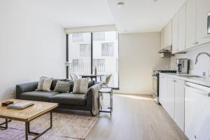 Blueground Downtown elevator nr parks LAX-1243