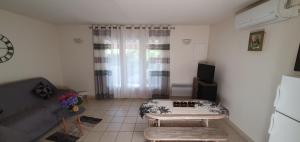 Maisons de vacances Studio 30 m2 climatise calme : photos des chambres