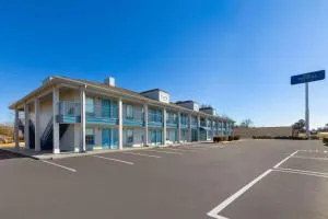 Baymont by Wyndham Selma - Camden