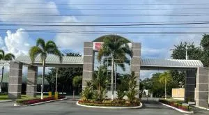 Casa de 4 recamaras, 3 Baños, piscina privada con acceso a club de playa a orilla de la playa - Espavé