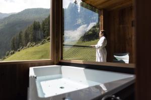 Deluxe Suite with Spa Bath