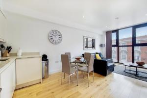 The Borough Collection near London Bridge and Borough Market - by Short Stories London