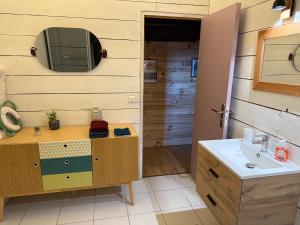 B&B / Chambres d'hotes chambre d-hote a Ternant les eaux : photos des chambres