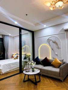 Lamie Homestay - Vinhomes Times City