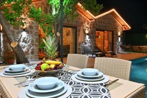 1 Bedroom Villa with Secluded Pool Terrace