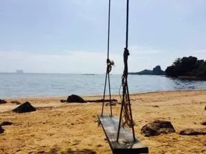 ซาวิน่า ลิบง โฮมเสตย์ Savina Libong - Ko Lao Liang