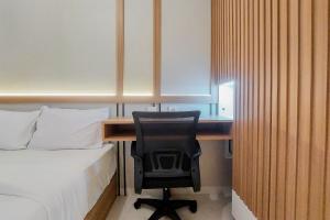 Warm and Nice Studio Room Sky House BSD Apartment By Travelio