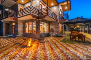 Offbeat Pulga by Pack, near Kasol