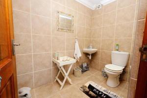 Charis to Theo - Relax in Style at this 3-Bedroomed Langebaan Holiday House