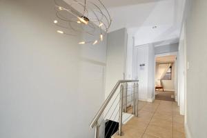 Charis to Theo - Relax in Style at this 3-Bedroomed Langebaan Holiday House