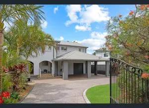 Berkeley Waterfront - Familys and Boaters Paradise - Berkeley Vale