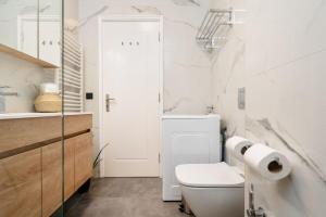 Stylish 1BD Apt in Elliniko