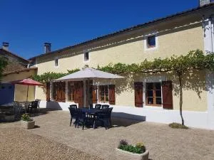 Limort Farmhouse - Clussais-la-Pommeraie