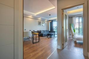 Maxi Sirius Town 1-Bed Free Pool, Spa, Fast WİFİ Fitness & Beach Access