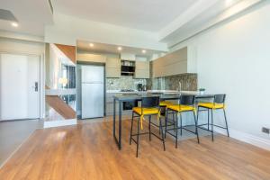 Maxi Sirius Town 1-Bed Free Pool, Spa, Fast WİFİ Fitness & Beach Access