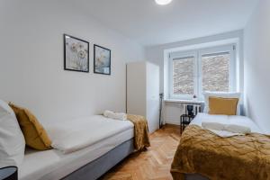 Wawrzyniaka Very Berry Modern Apartment for 6 Guests Near Old Zoo Poznań by Noclegi Renters