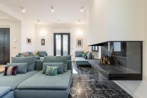 Estay - Biora Hospitality