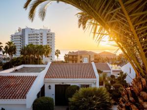 2B. Cozy Las Flores big Terrace with Pool