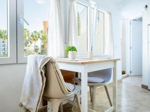 2B. Cozy Las Flores big Terrace with Pool