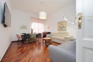 4BNB - Giant Giuliana Vatican Museum